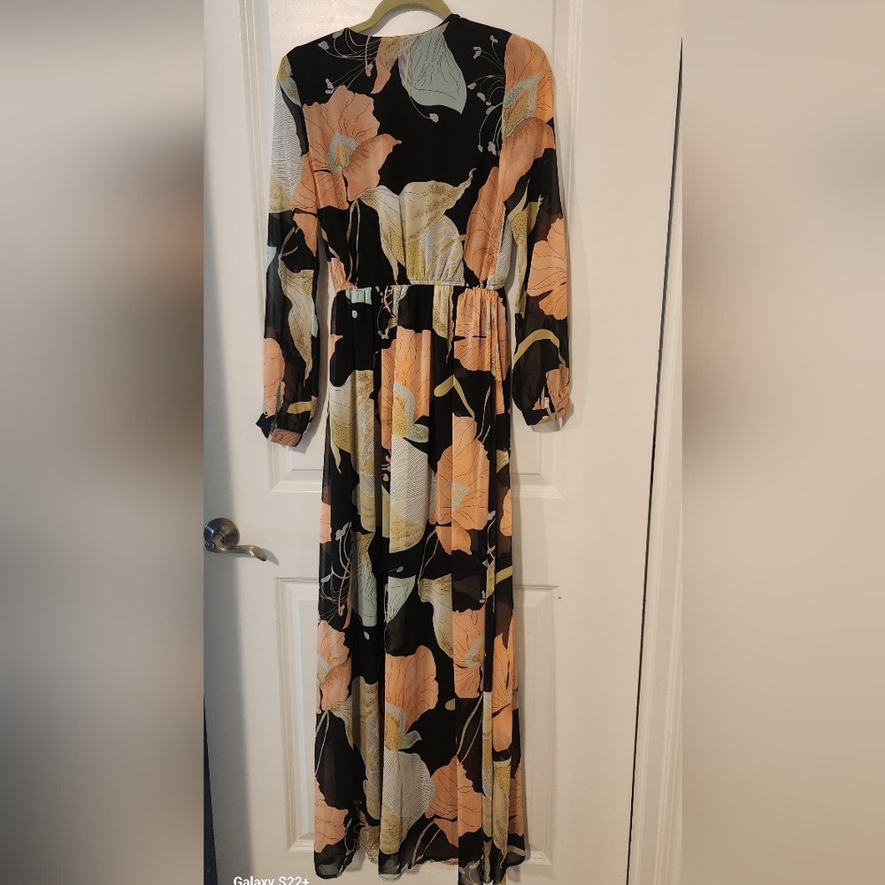 Lulus Wondrous Water Lilues‎ Black Floral Print Maxi Sleeve Dress - Picture 9 of 12